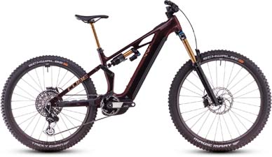 Se puede ver una bicicleta eléctrica Cube Stereo Hybrid ONE44 Pro de color rojo oscuro con amortiguadores dorados.